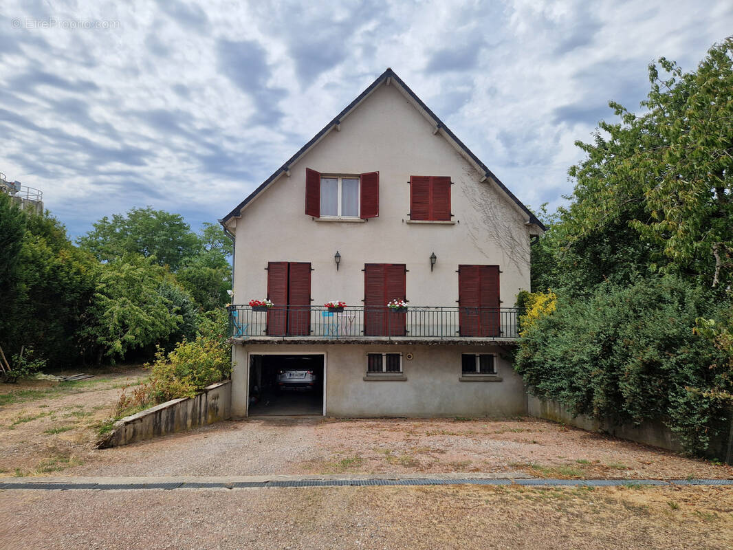 Maison à AUTUN