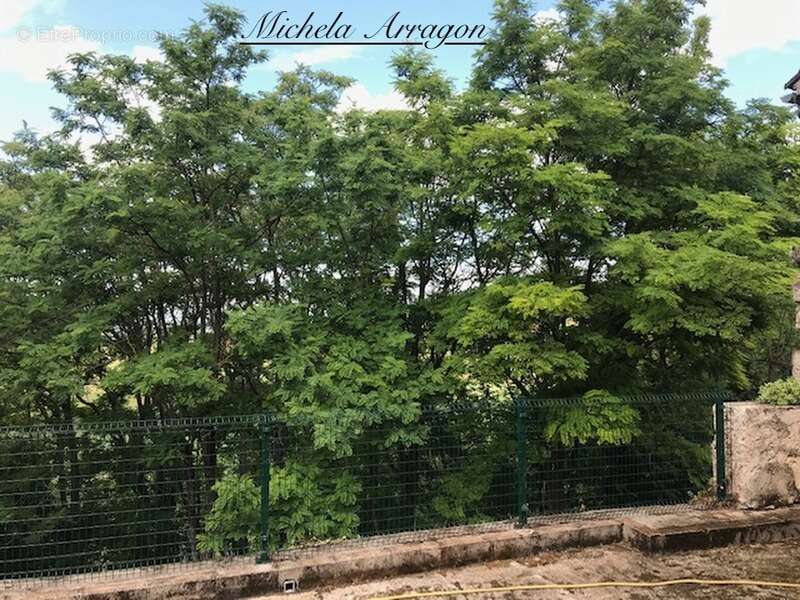 Maison à SAINT-PASTOUR