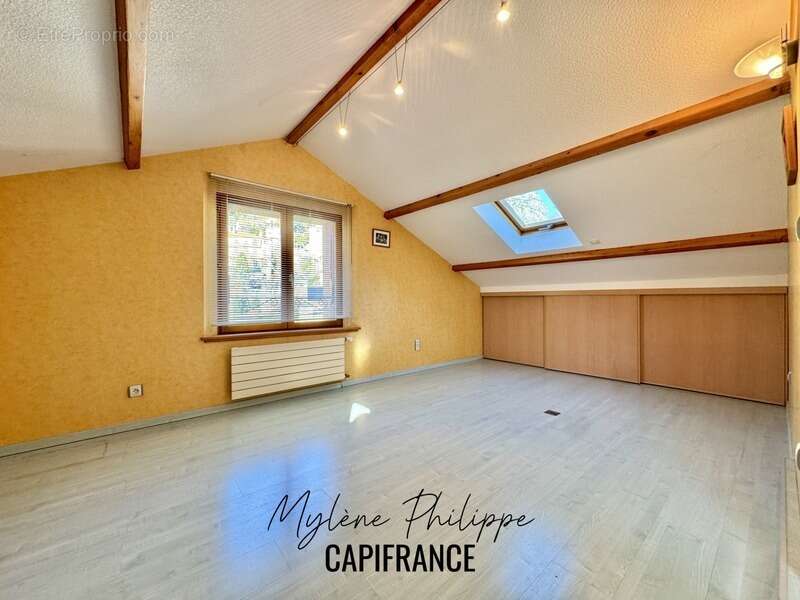 Appartement à SERRES