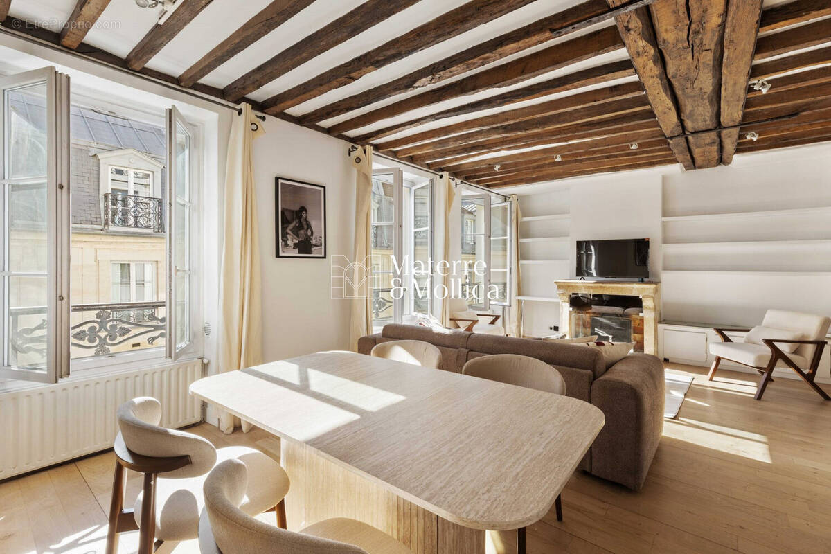 Appartement à PARIS-7E