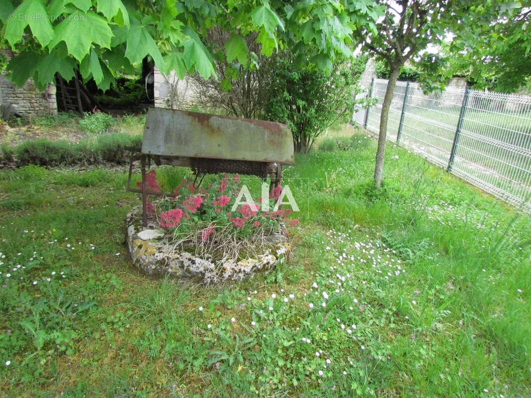 Maison de village avec bâtiment agricole proche de chef Boutonne - photo 18