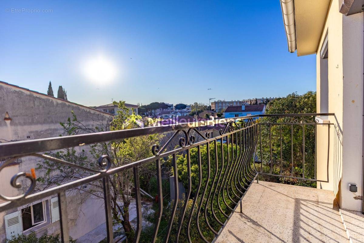 Appartement à FREJUS