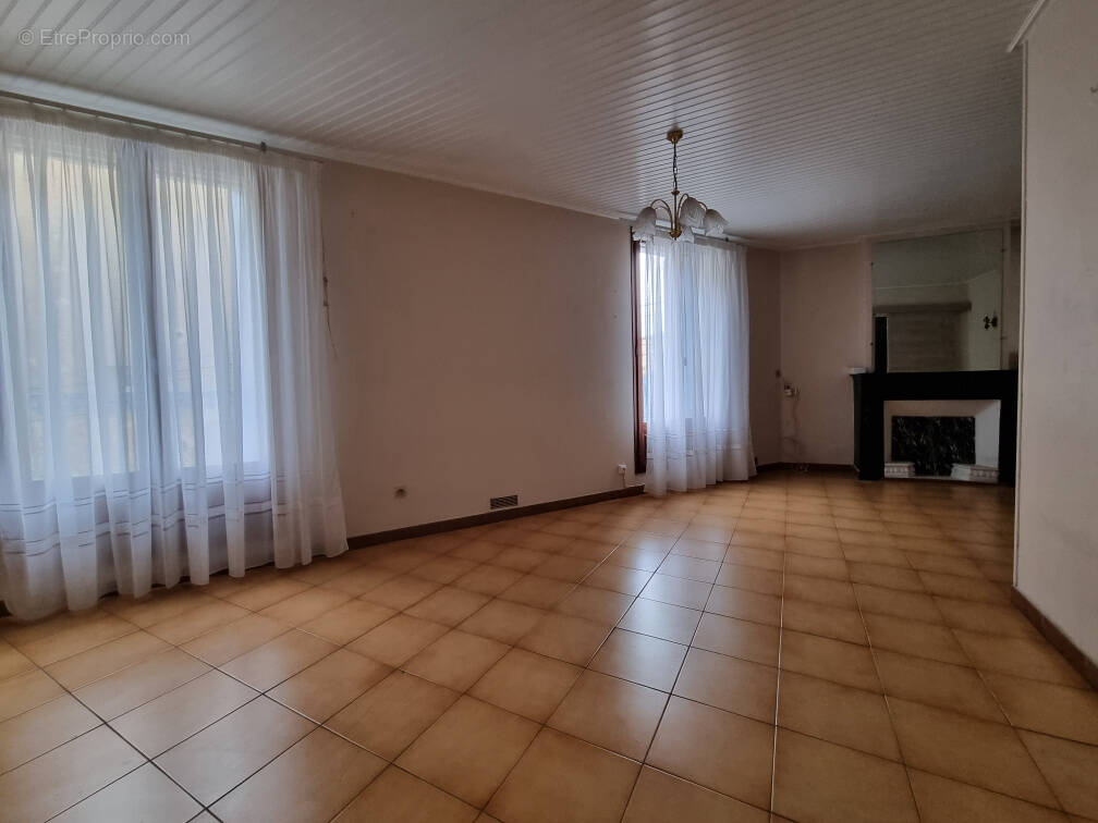 Maison à VILLEVEYRAC