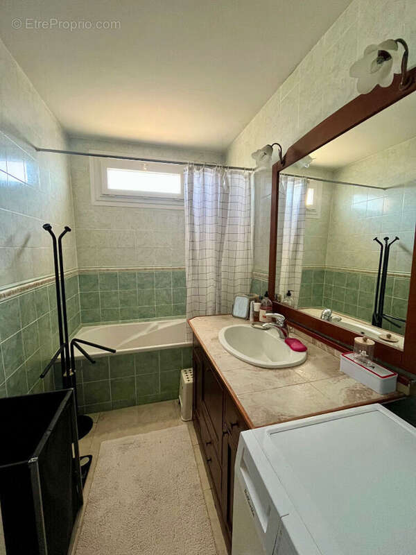 Trois cocus appartement t4 avec balcons - photo 5