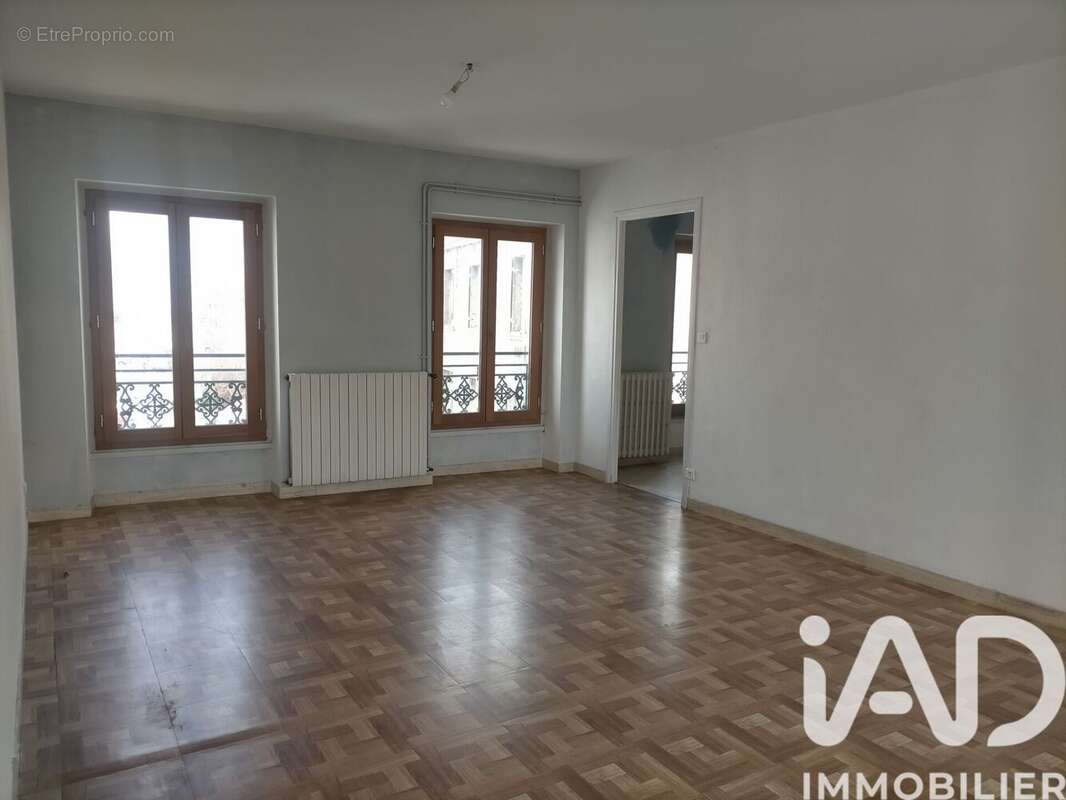 Photo 5 - Appartement à SAINT-BONNET-LE-CHATEAU