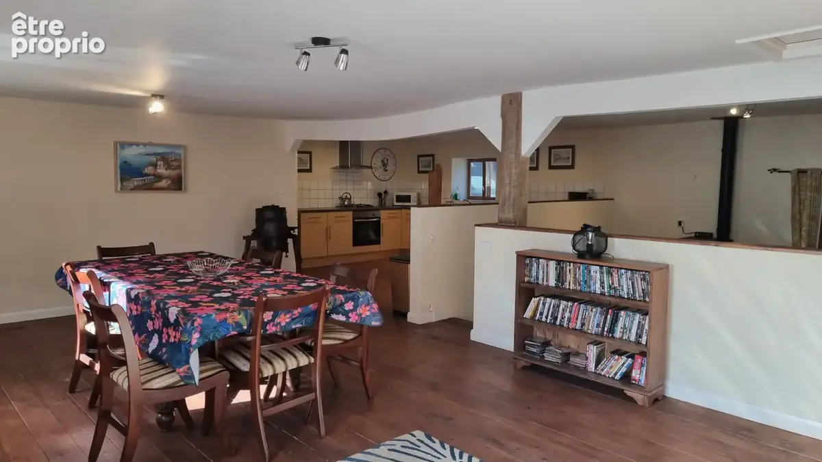 CÔTES-D'ARMOR, Plussulien, Magnifique longère de 5 chambres avec logement attenant de 3 chambres et dépendances - photo 10