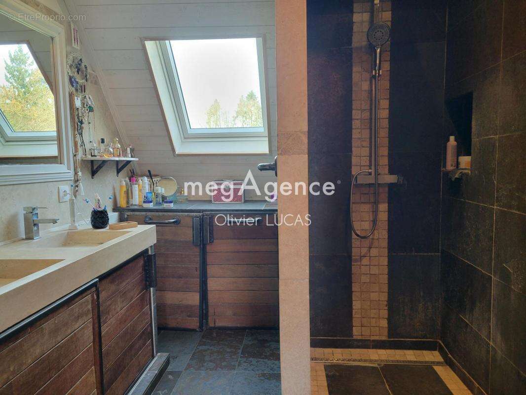 Maison à SAINT-HYMER