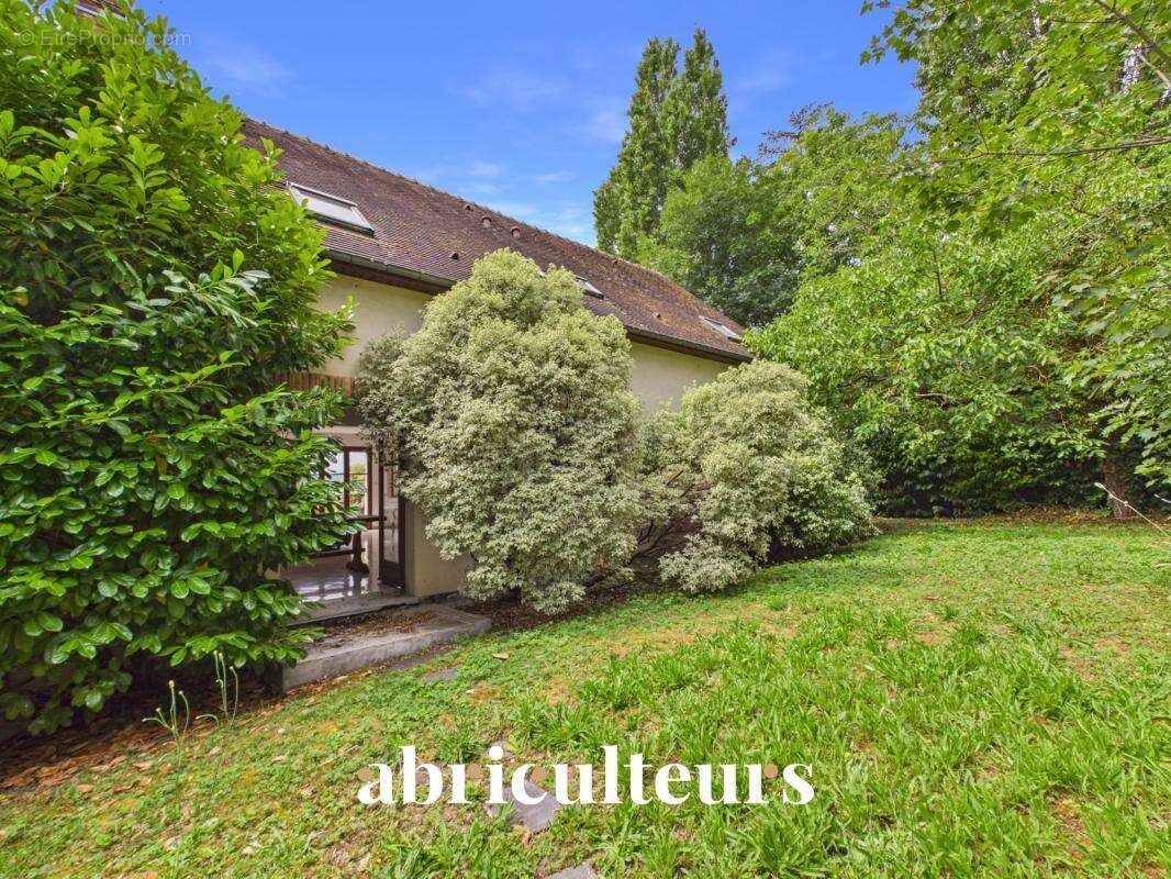 Maison à SAINT-LEU-LA-FORET
