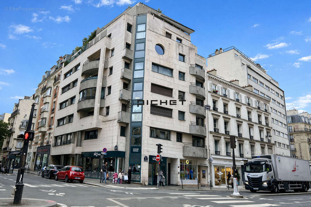 Appartement à PARIS-15E