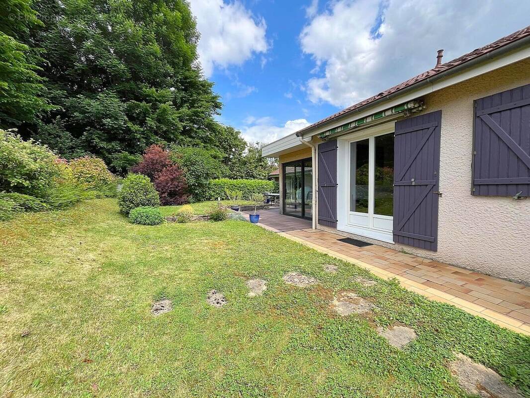 Christophe 08 - Maison à THISE