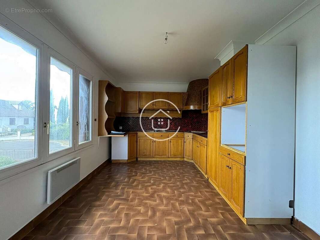 Maison à SAINT-GERVAIS-LA-FORET