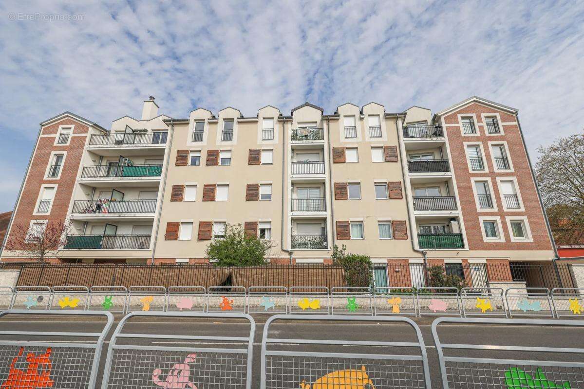 Appartement à QUINCY-SOUS-SENART