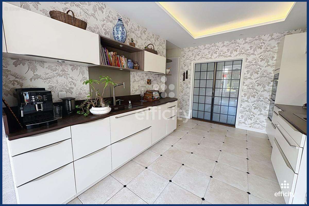Maison 255 m² à Redon  - photo 7