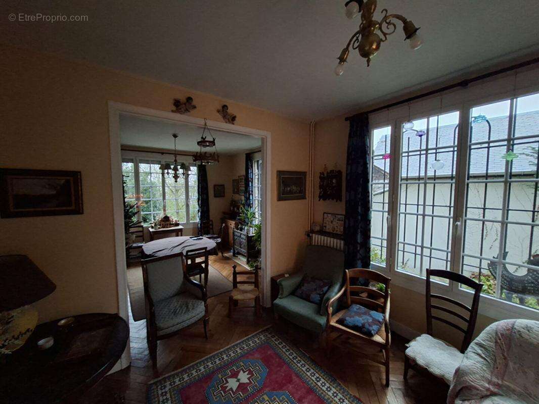 Maison à MONT-SAINT-AIGNAN