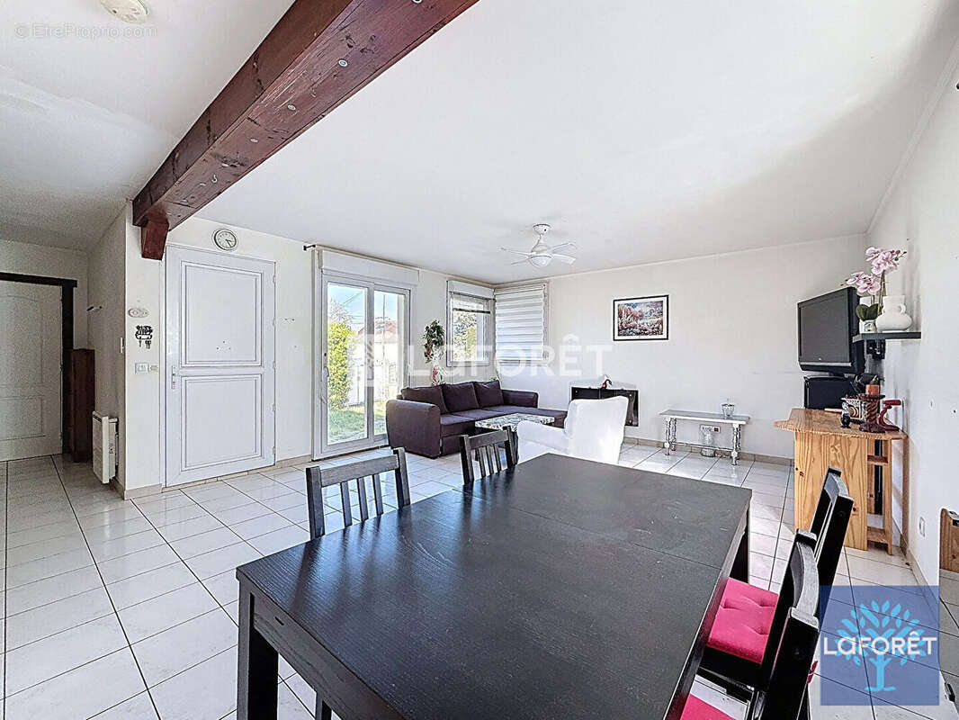 Maison à VIGNEUX-SUR-SEINE