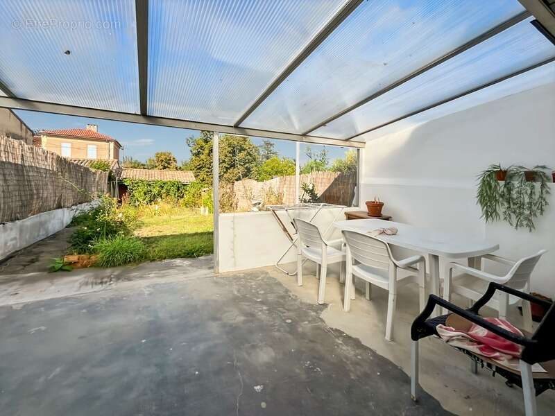 Maison à SAINT-NICOLAS-DE-LA-GRAVE