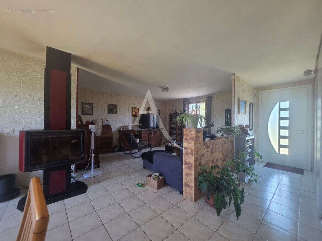 Maison à SURY-PRES-LERE