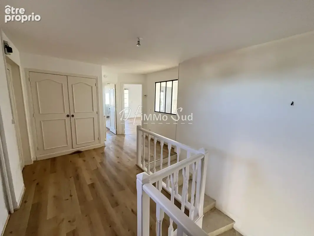 Appartement t4 de 110 m2 - ascenseur - terrasses - cellier - garage - photo 11