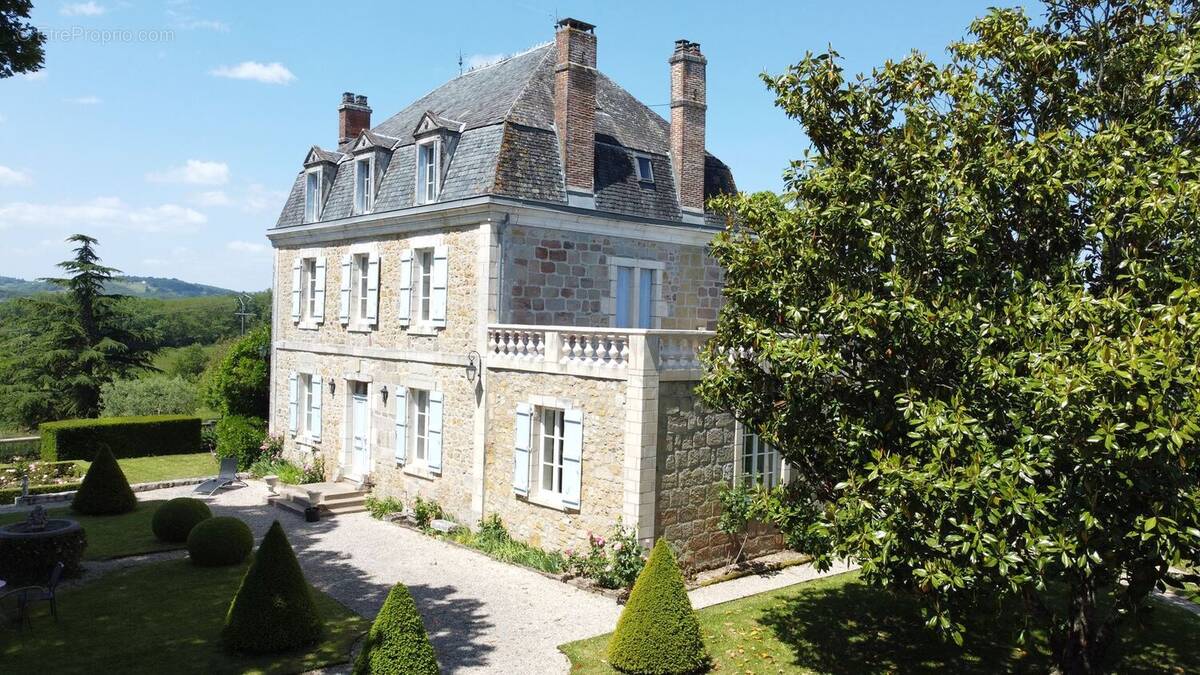 Maison à BRIGNAC-LA-PLAINE