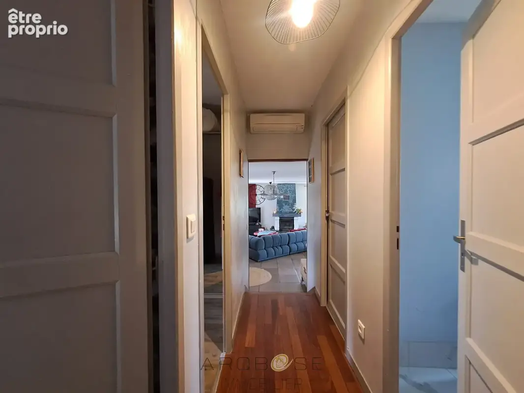 Maison de charme avec jardin, à pied des commerces, avec un  espace pro. - photo 13