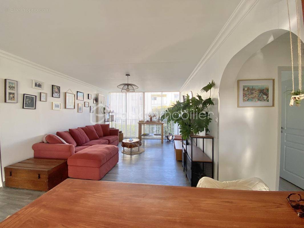 Appartement à SIX-FOURS-LES-PLAGES