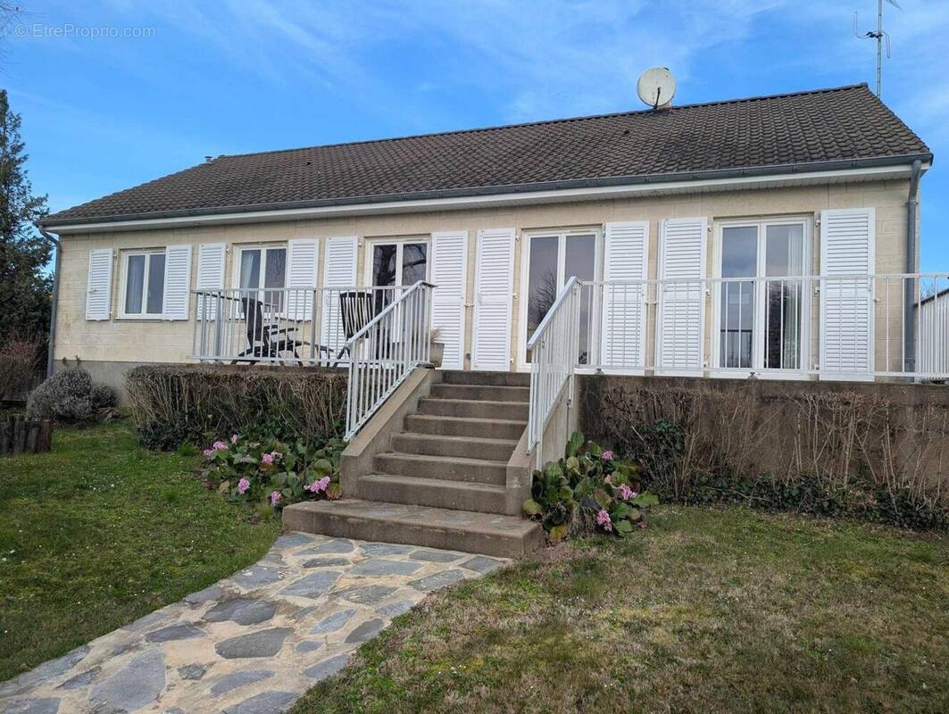 Photo 1 - Maison à VOUILLE