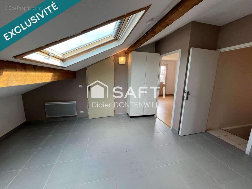 Photo 8 - Maison à SAINT-ROMAIN-DE-JALIONAS