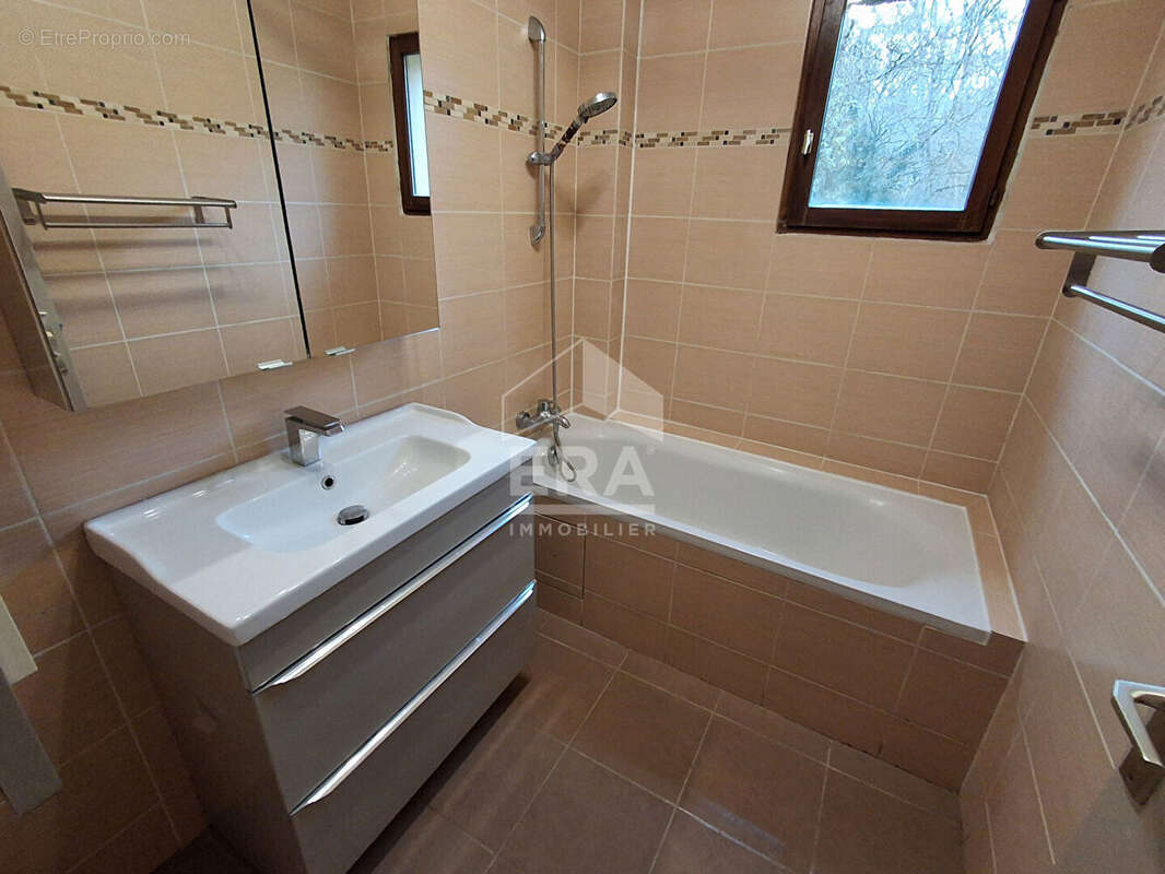 Maison à MONT-SAINT-AIGNAN