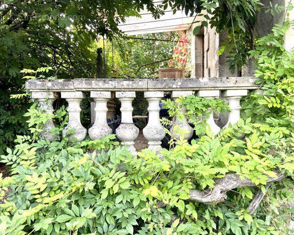 annex terrace - Maison à CONFOLENS