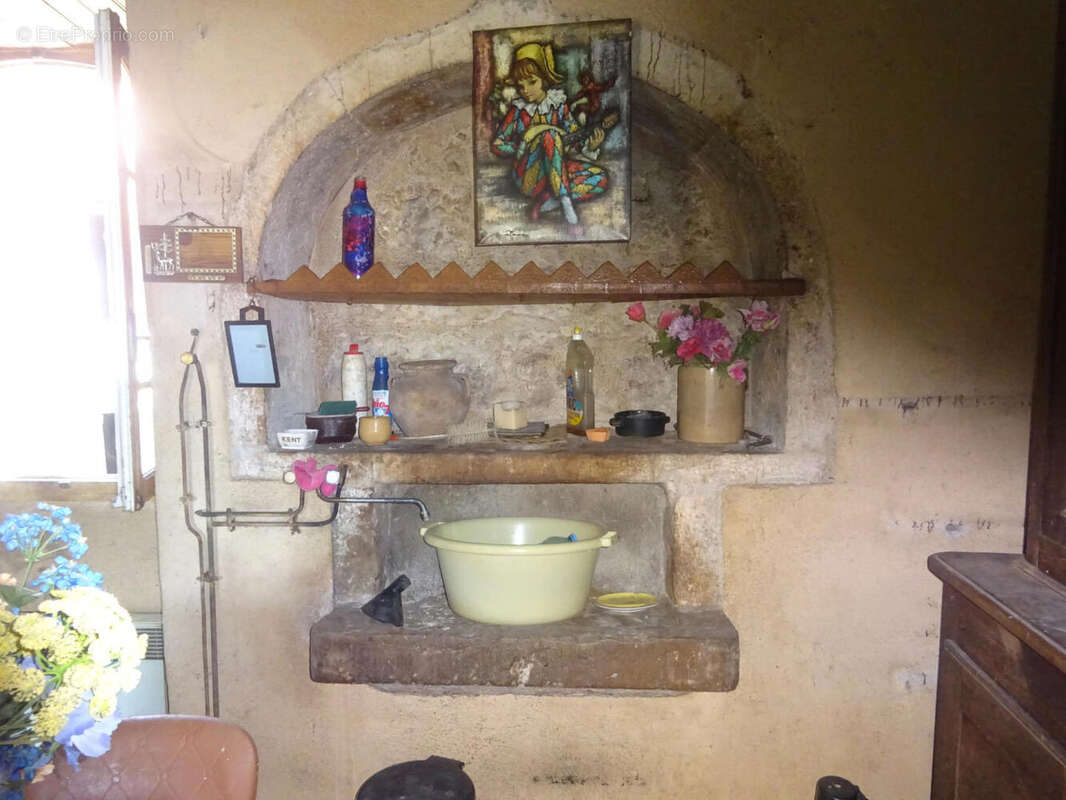 Cahors au nord Maison en pierre avec dépendances - photo 11