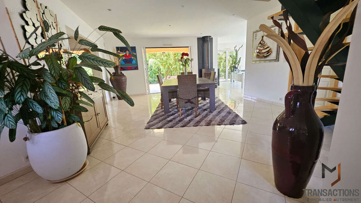 Maison à SAINTE-PAZANNE