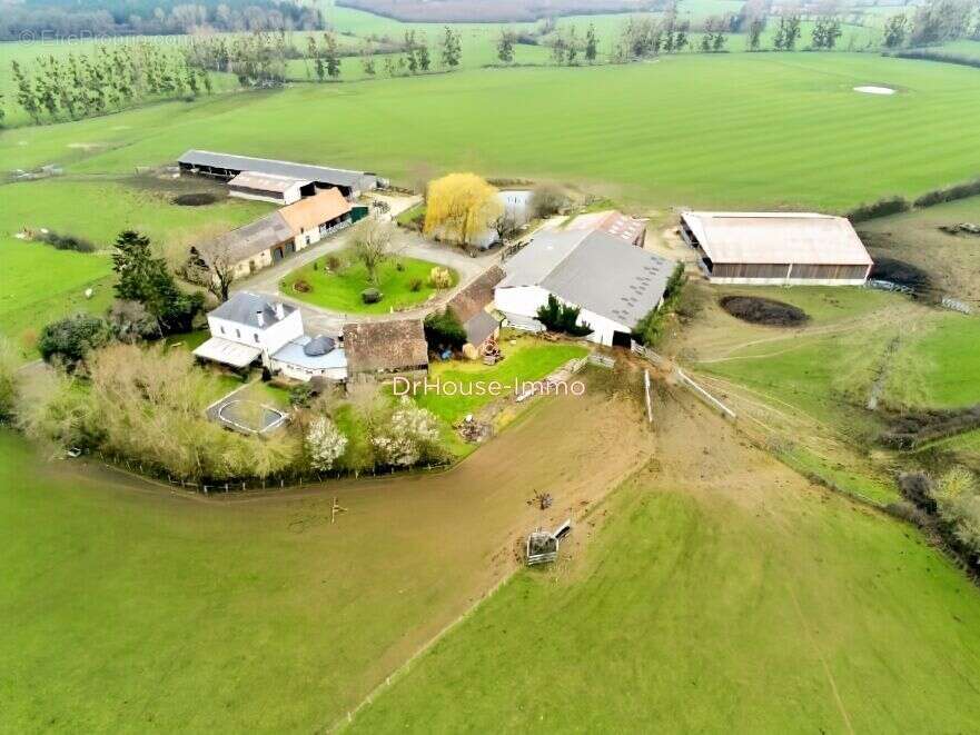 242 m² à Saint-Cosme-En-Vairais  - photo 19
