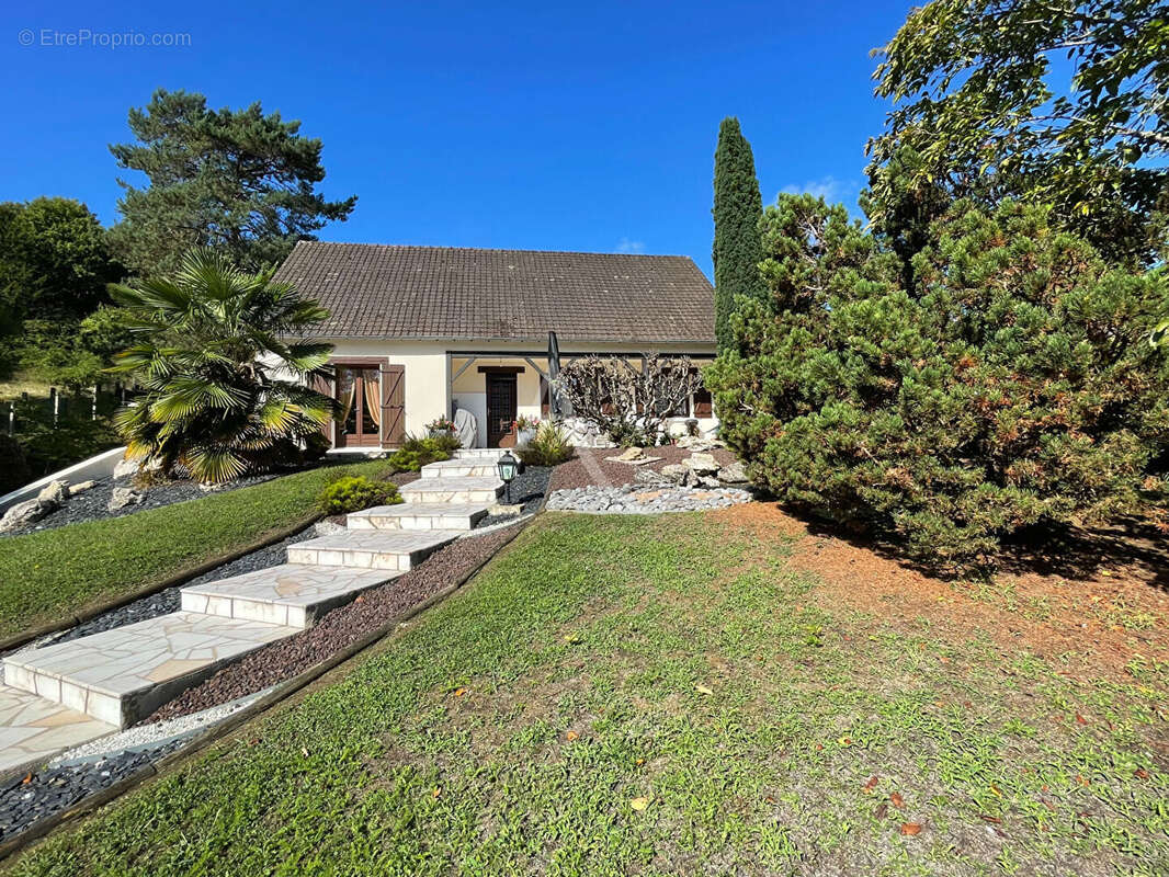 Maison à MONTRICHARD