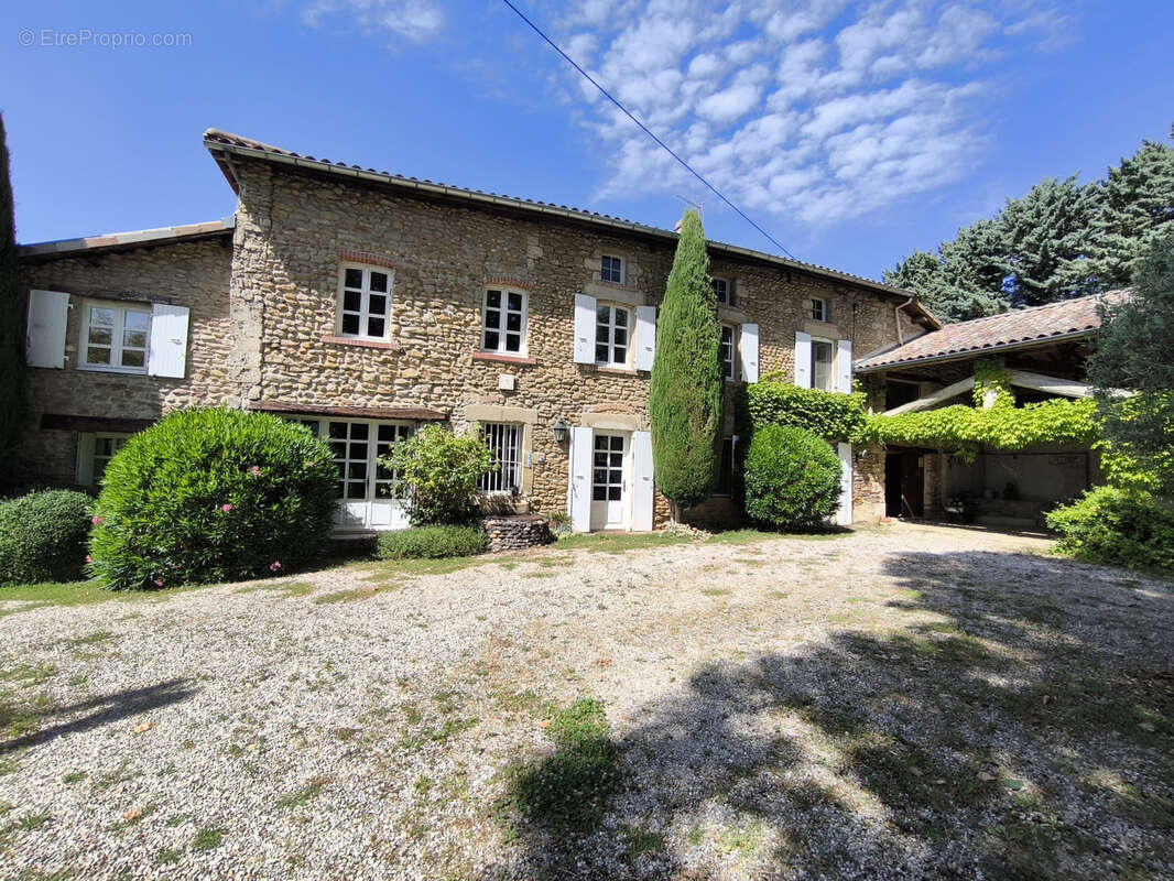 Drome des collines. bien d'exception. restaure en totalite sur 220m2. parc arbore 5000m2. piscine . dependance - photo 12