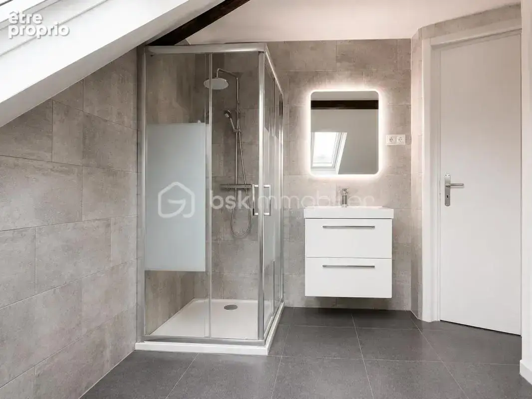 Appartement mansardé rénové – 73 m² au sol – terrasse – stiring-wendel - photo 6