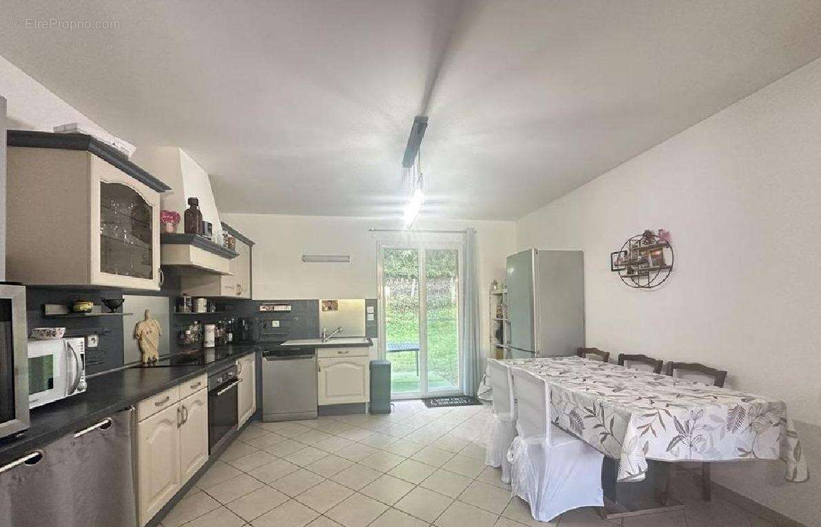 Maison 204 m² à Eymeux  - photo 3