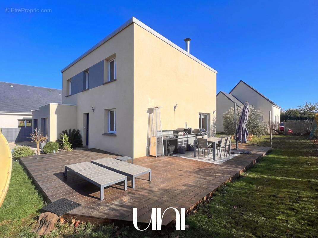 Maison à SAINT-AIGNAN-DE-CRAMESNIL