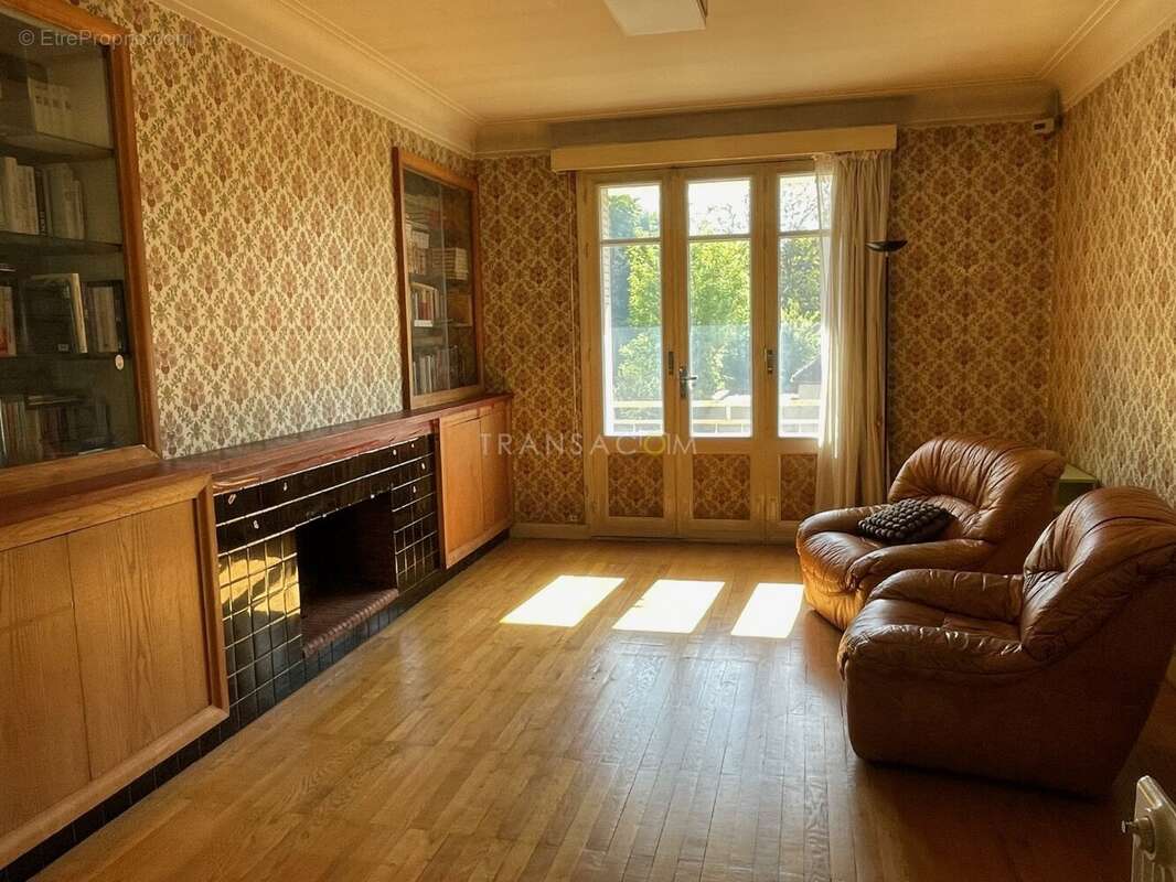 Maison à SAINT-CYR-SUR-LOIRE