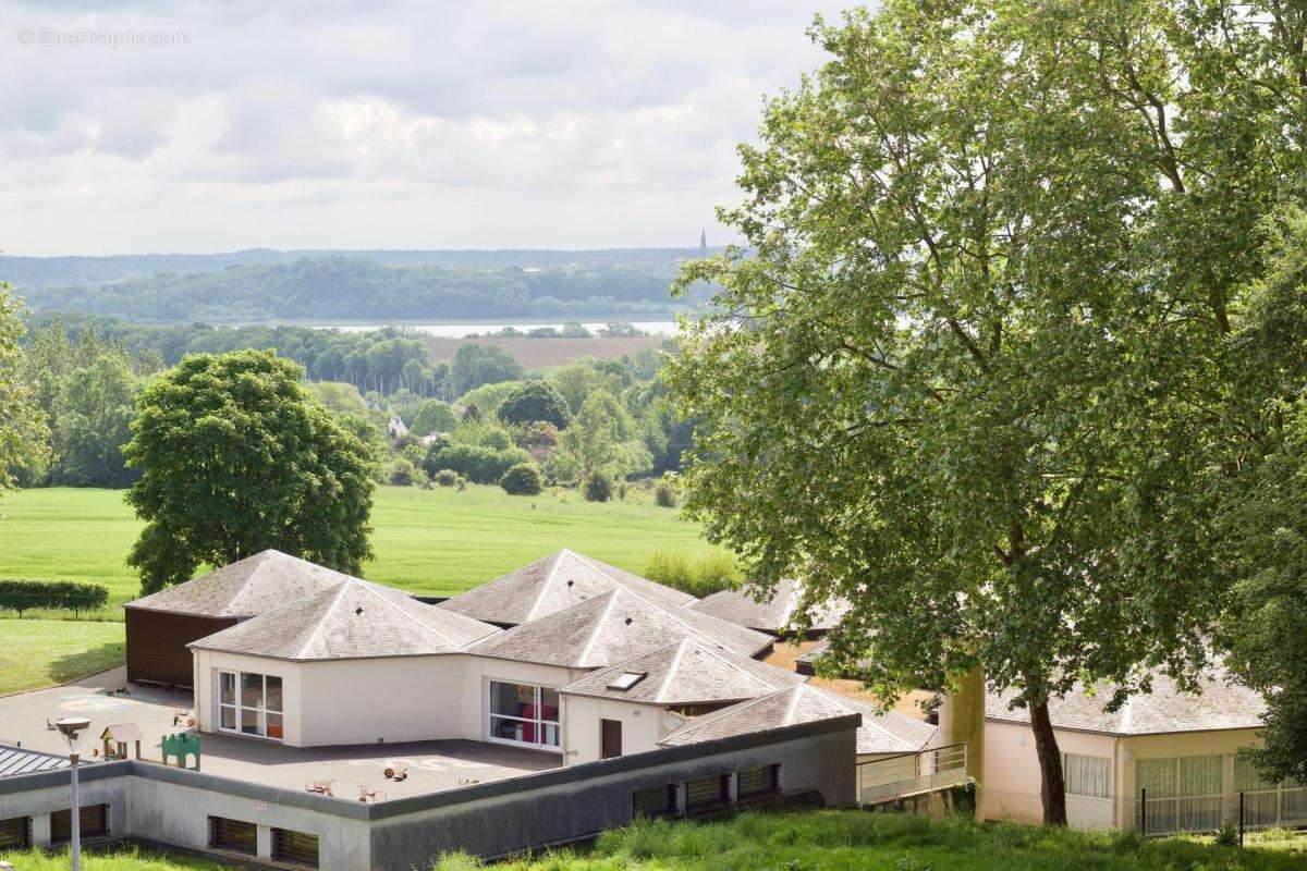Maison de caractère en pierre – cœur de bourg – jardin clos – environnement calme - photo 8