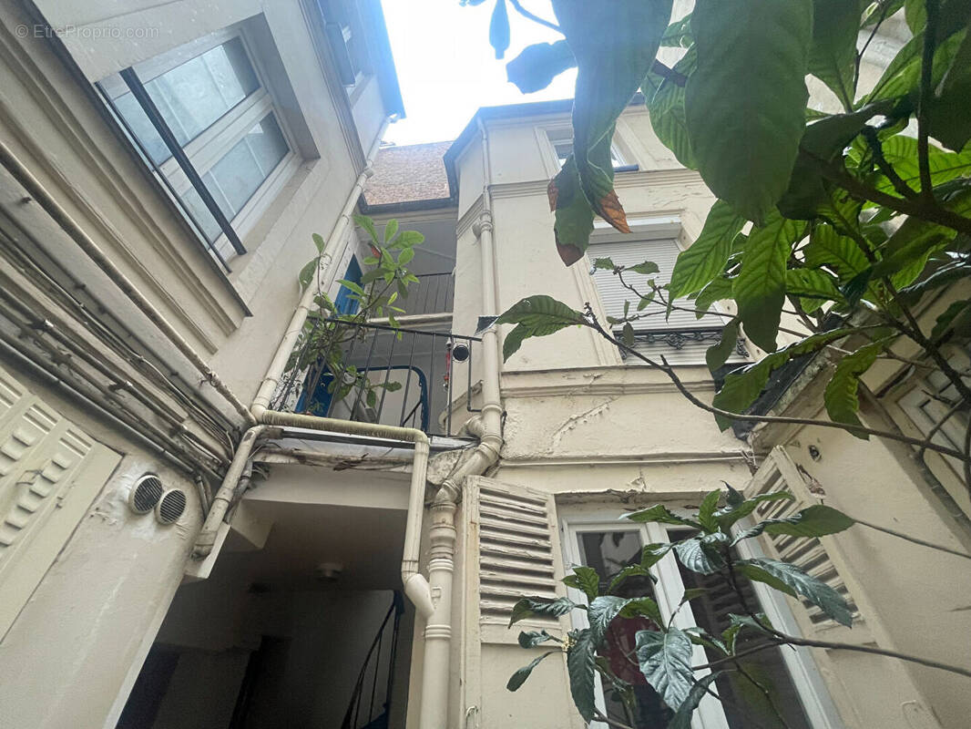 Appartement à PARIS-11E