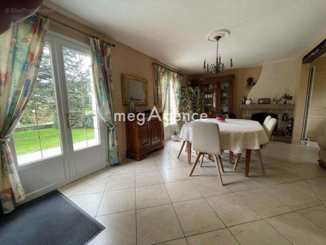 Maison à LARMOR-BADEN