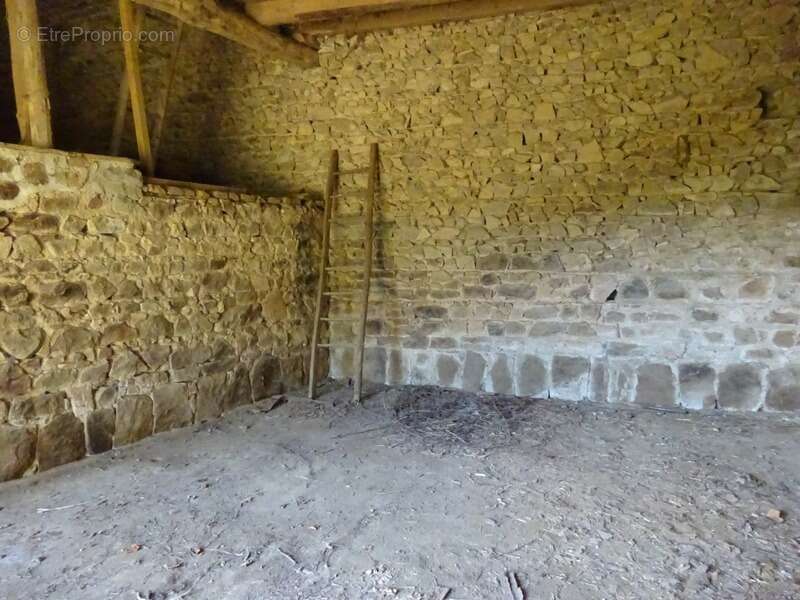 Maison à LA CLAYETTE