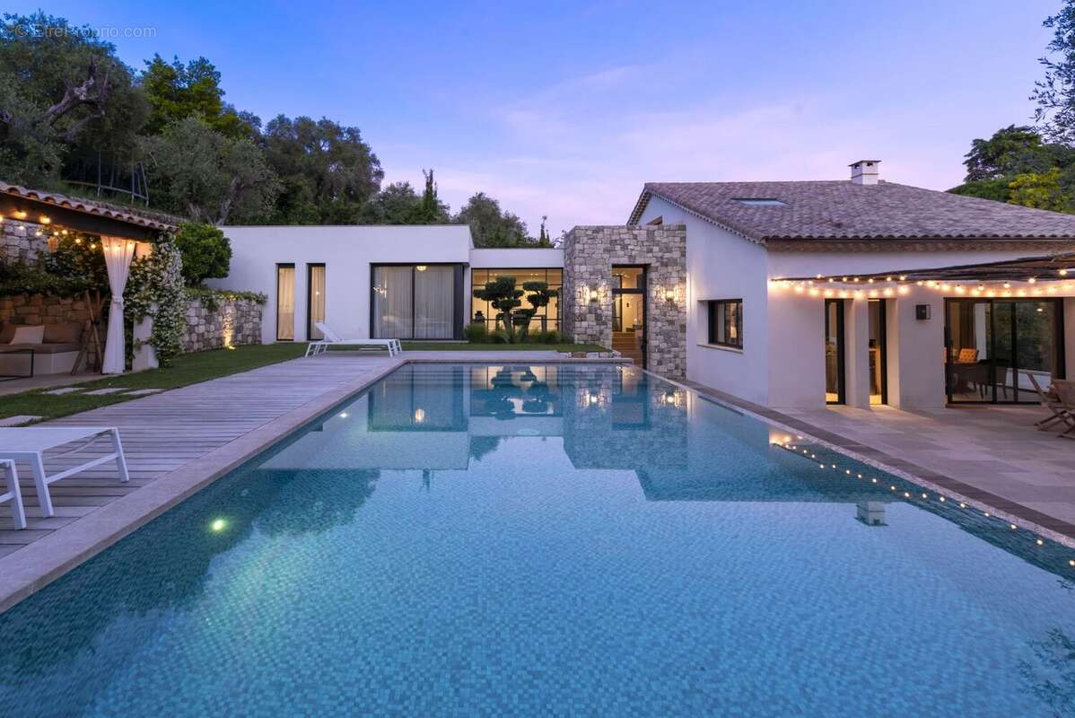 Maison à MOUGINS