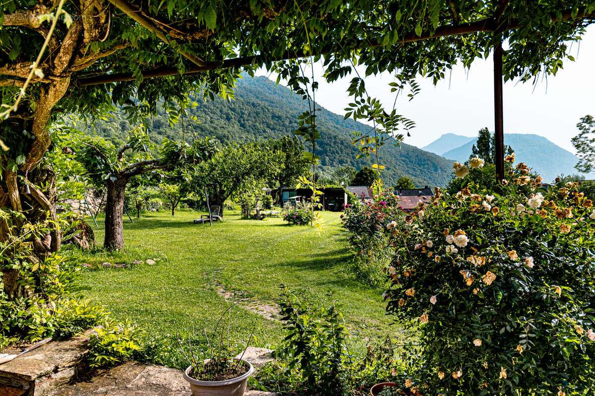 Maison à CAPOULET-ET-JUNAC