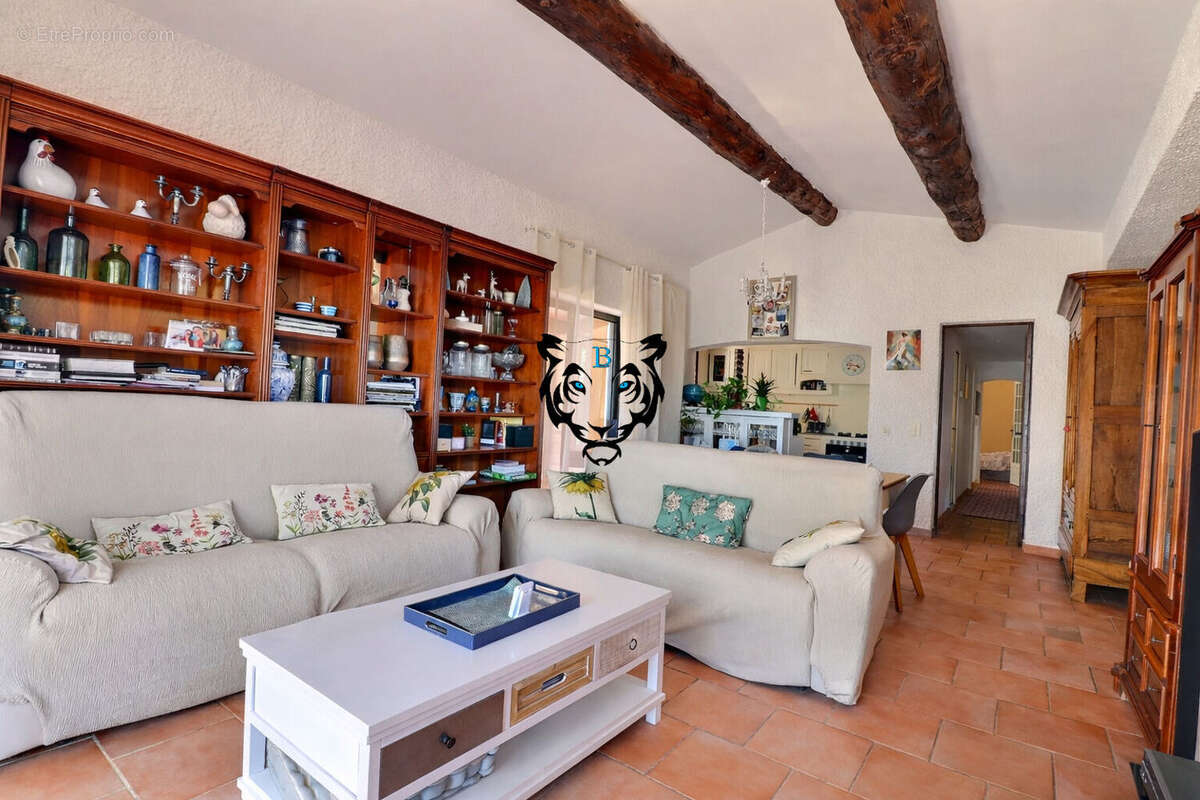 Maison à LES ISSAMBRES