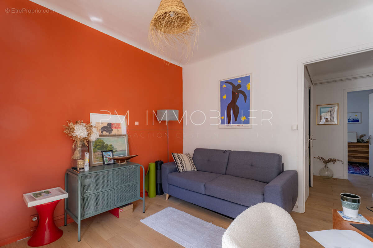 Appartement à MARSEILLE-6E