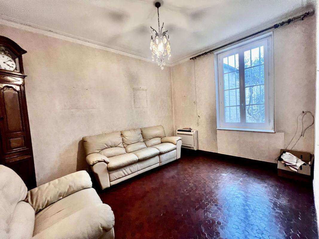 Maison à SAINT-GILLES