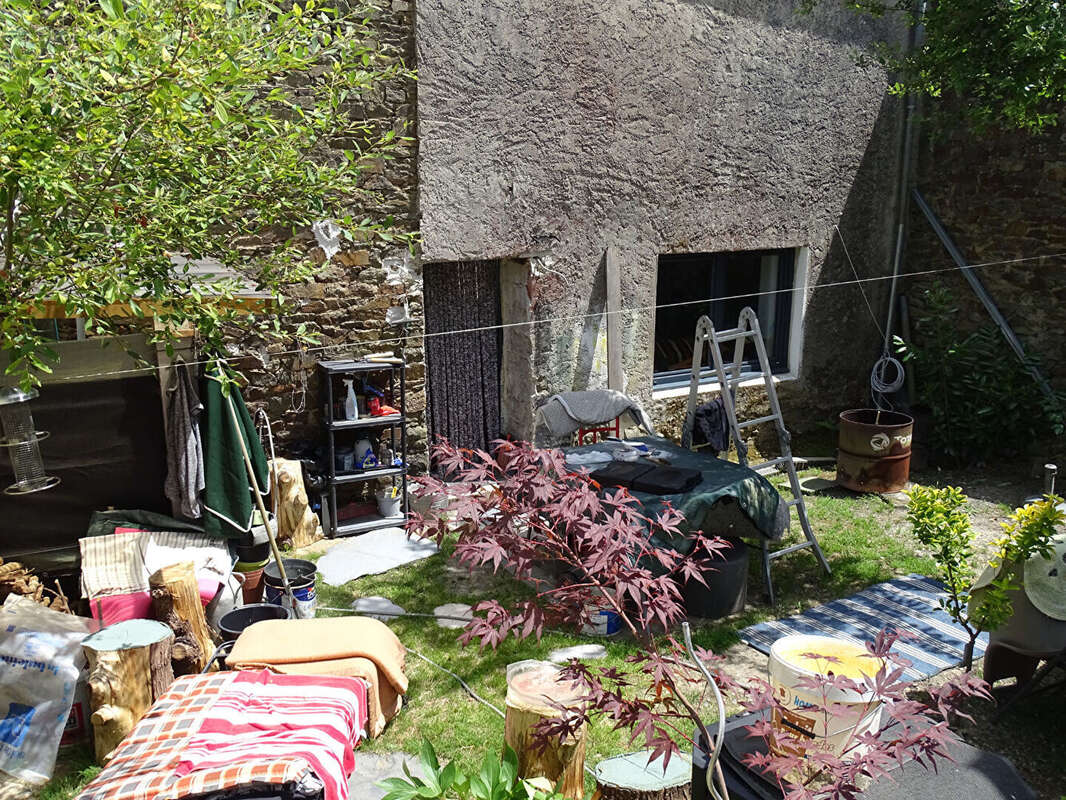 FINISTÈRE. Maison de village de caractère avec potentiel de rénovation au coeur de Collorec - photo 13