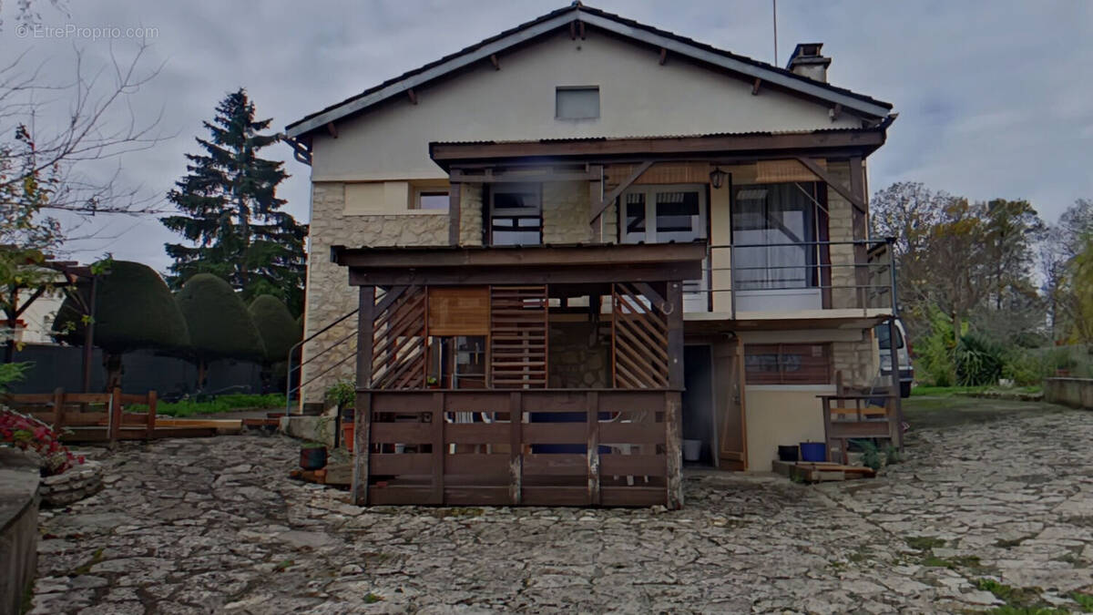 Maison à LE VIGEANT