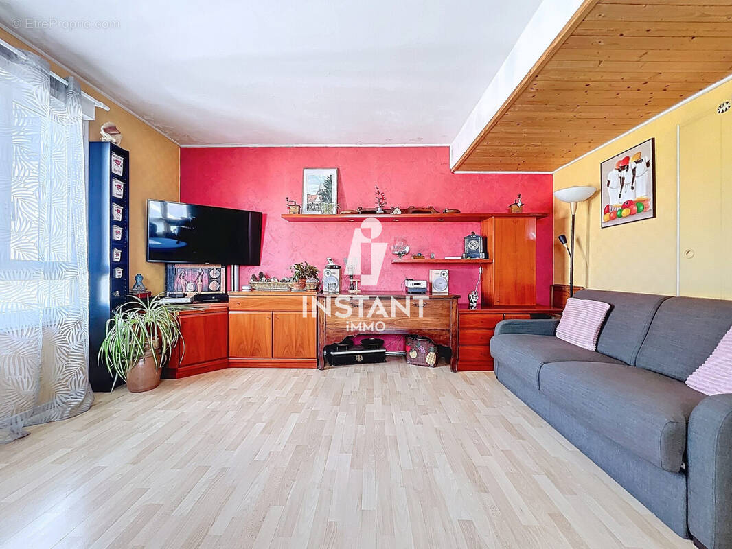 Appartement à IVRY-SUR-SEINE